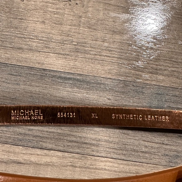 Michael Kors hip purse - Picture 3 of 4